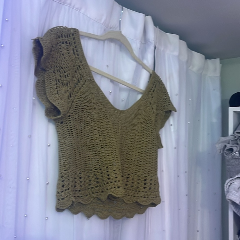 EARTHBOUND Olive Crochet Crop Top - Picture 2 of 5